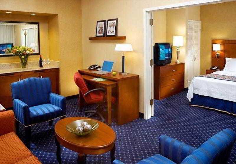 Comfort Inn & Suites Arlington Heights - Buffalo Grove Quarto foto